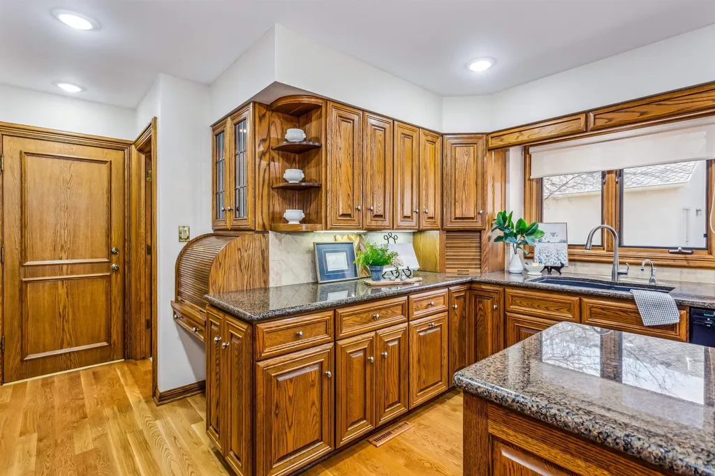 547 N Turnberry Circle Wichita KS 67230