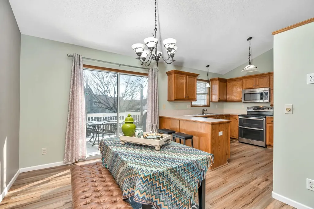 2432 S Gatewood Street Wichita KS 67210