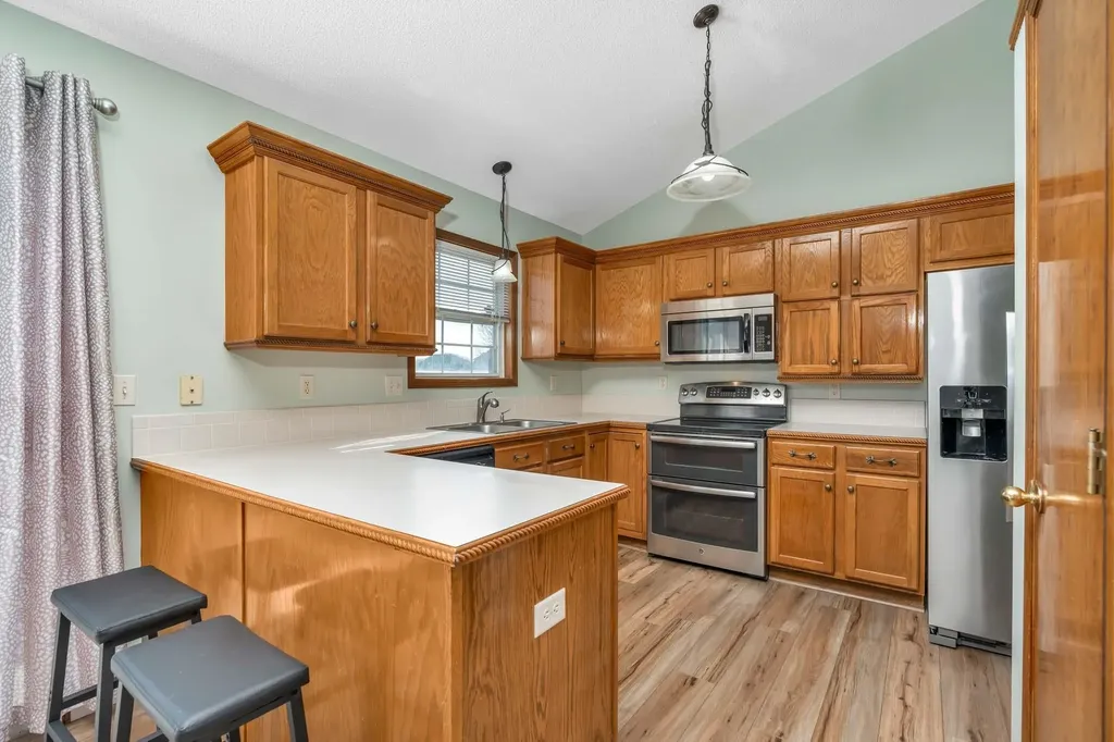 2432 S Gatewood Street Wichita KS 67210