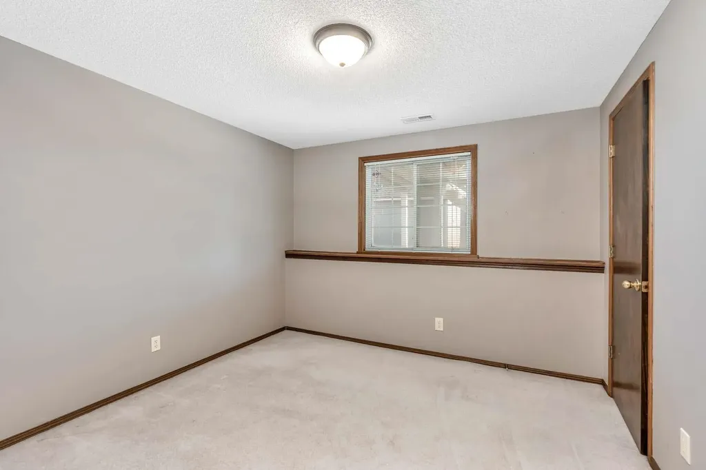 2432 S Gatewood Street Wichita KS 67210