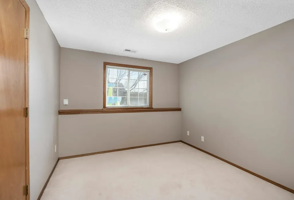 2432 S Gatewood Street Wichita KS 67210