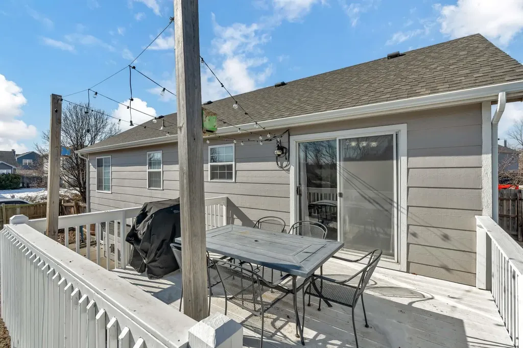2432 S Gatewood Street Wichita KS 67210