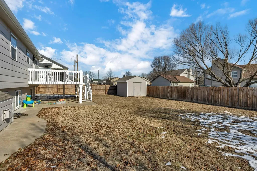 2432 S Gatewood Street Wichita KS 67210