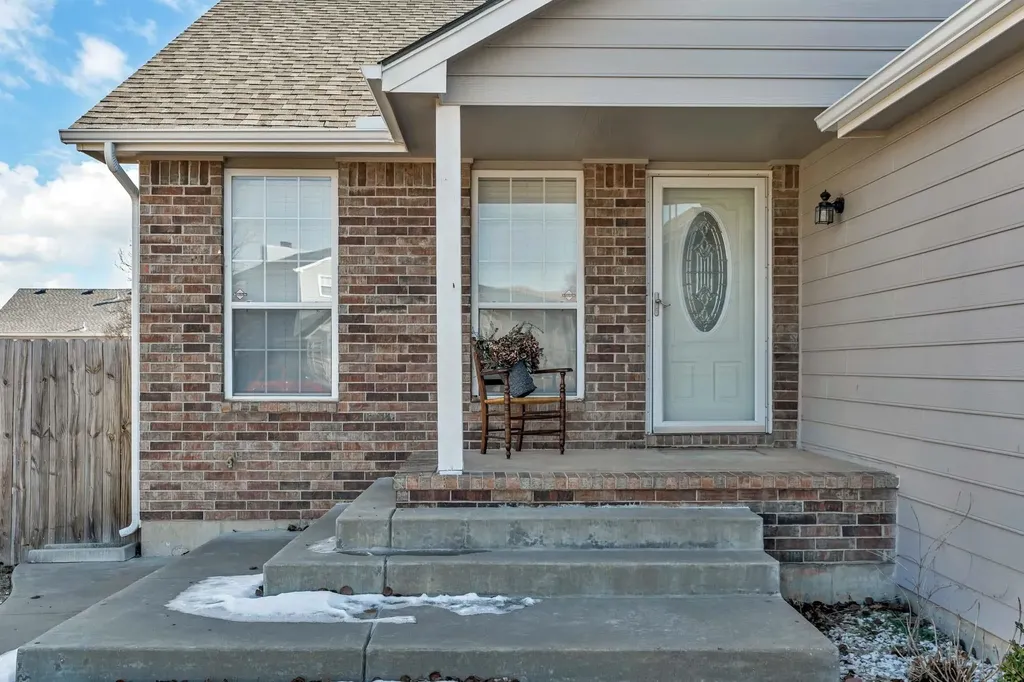 2432 S Gatewood Street Wichita KS 67210