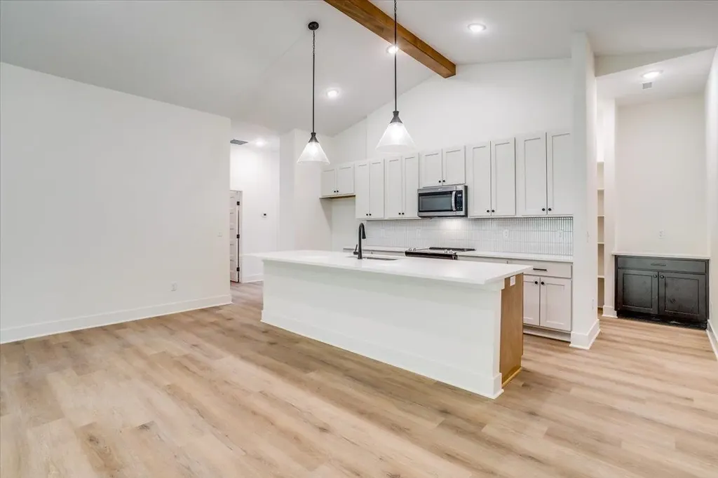 5563 Wandering Way Maize KS 67101