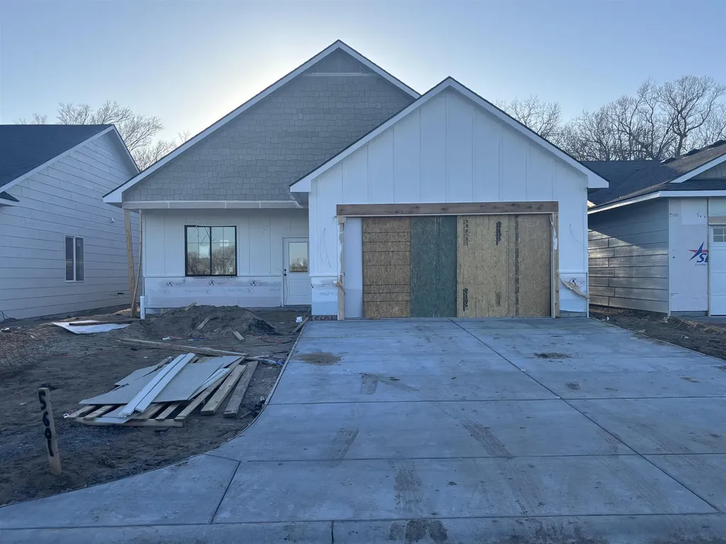 5601 Wandering Way Maize KS 67101