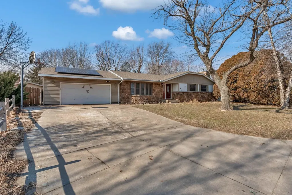 1505 N Mesa Wichita KS 67212