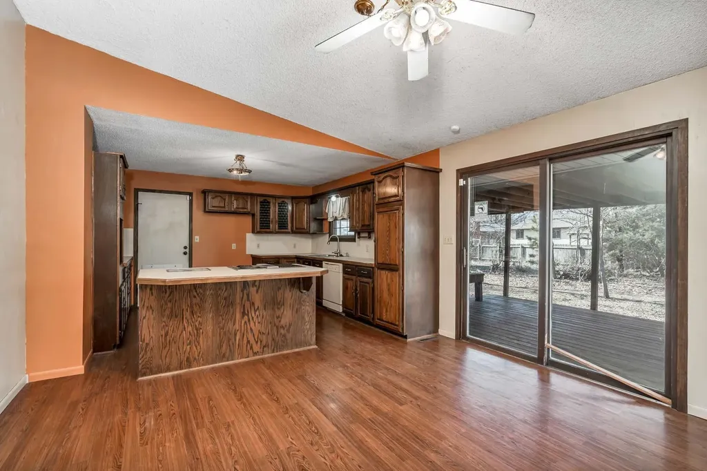 1505 N Mesa Wichita KS 67212