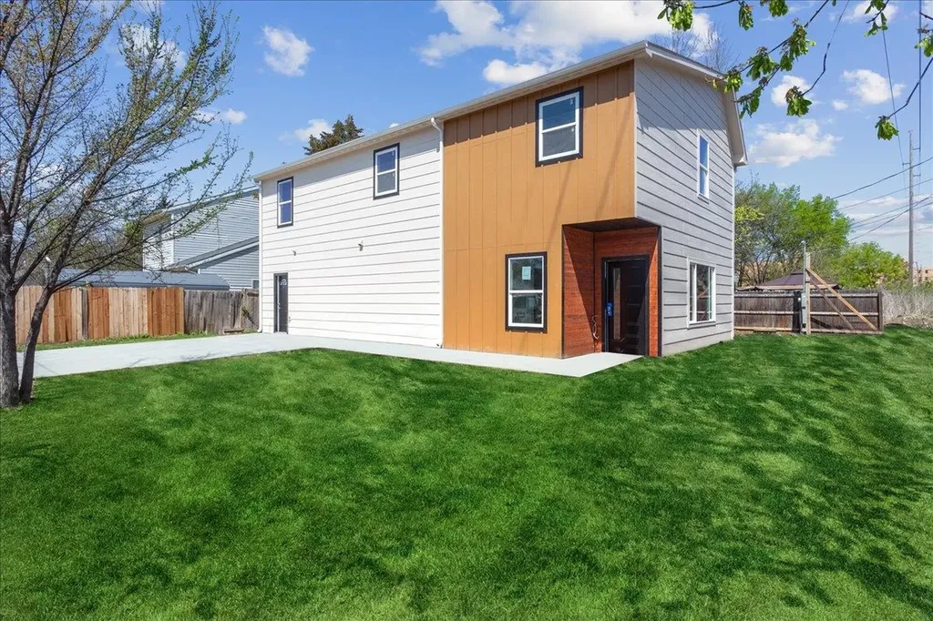 2618 W Newell Street Wichita KS 67203