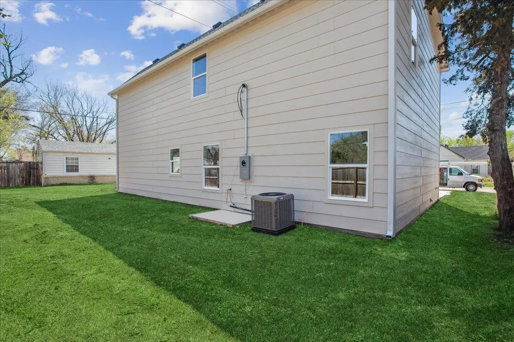 2618 W Newell Street Wichita KS 67203