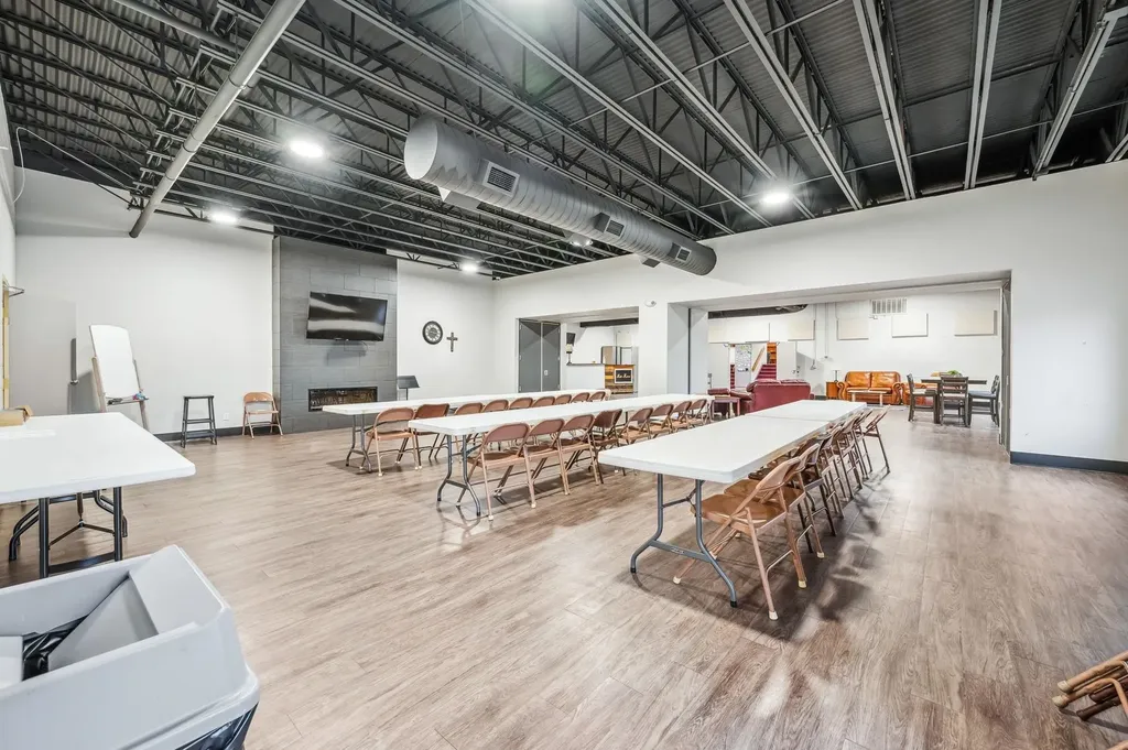 2757 S Glenn Wichita KS 67217-1841