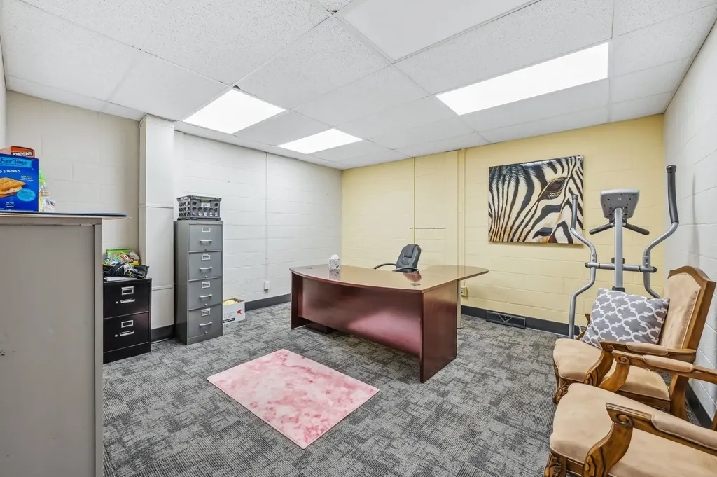 2757 S Glenn Wichita KS 67217-1841
