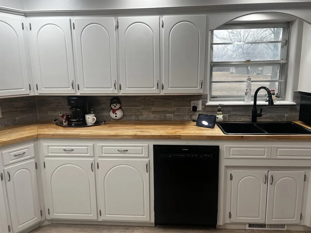 1720 E Madison Arkansas City KS 67005