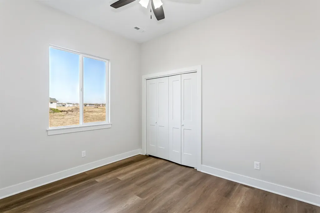 1620 E Appleton Street Valley Center KS 67147