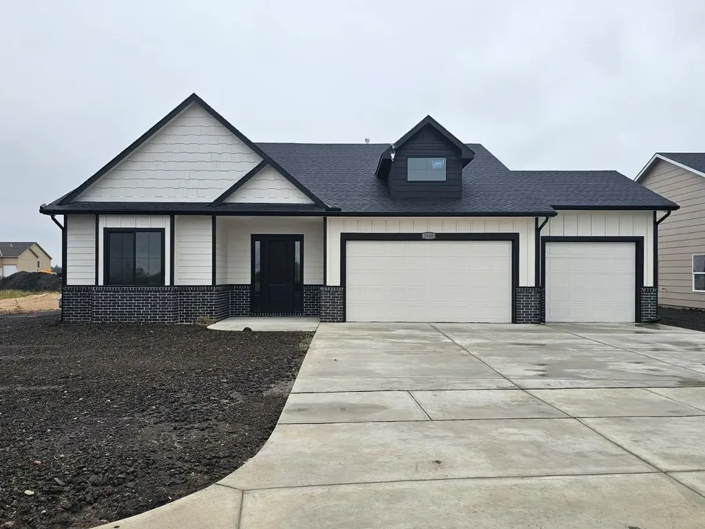 1620 E Appleton Street Valley Center KS 67147