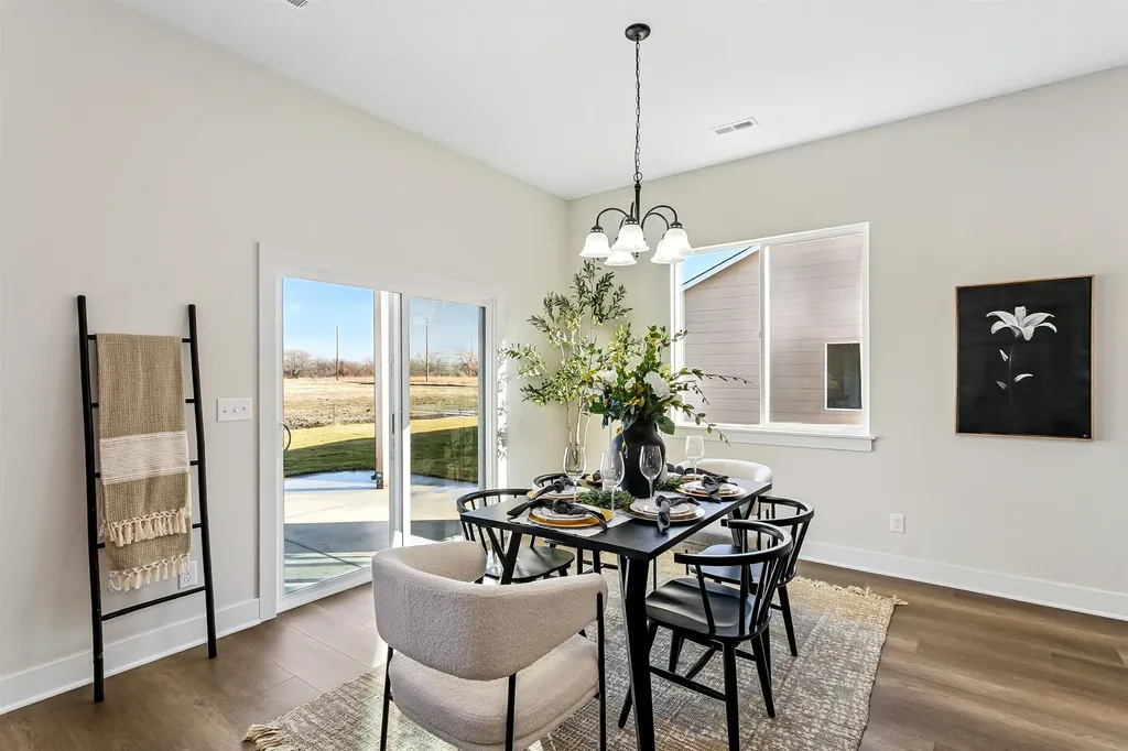 1620 E Appleton Street Valley Center KS 67147