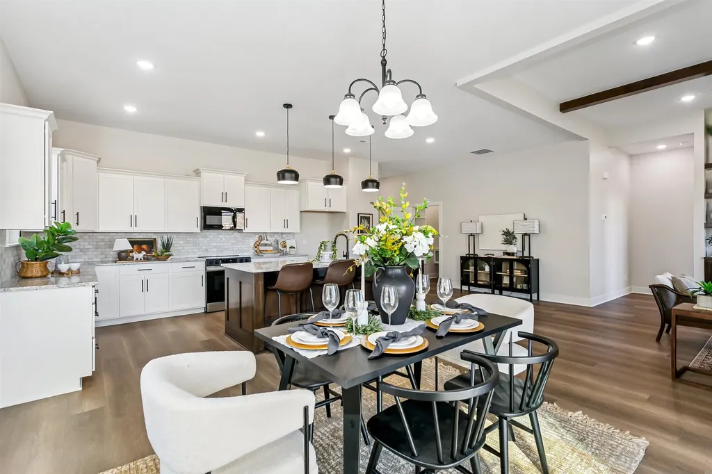 1620 E Appleton Street Valley Center KS 67147