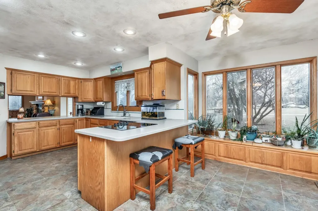 13930 E 39th Street S Derby KS 67037