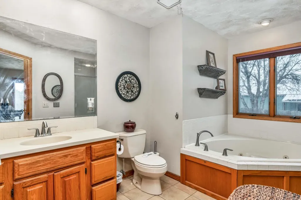 13930 E 39th Street S Derby KS 67037