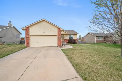2408 E Casey Goddard KS 67052