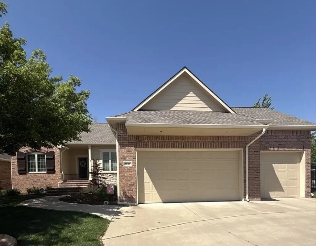 2037 N Paddock Green Court Wichita KS 67206