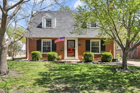 122 N Parkwood Lane Wichita KS 67208