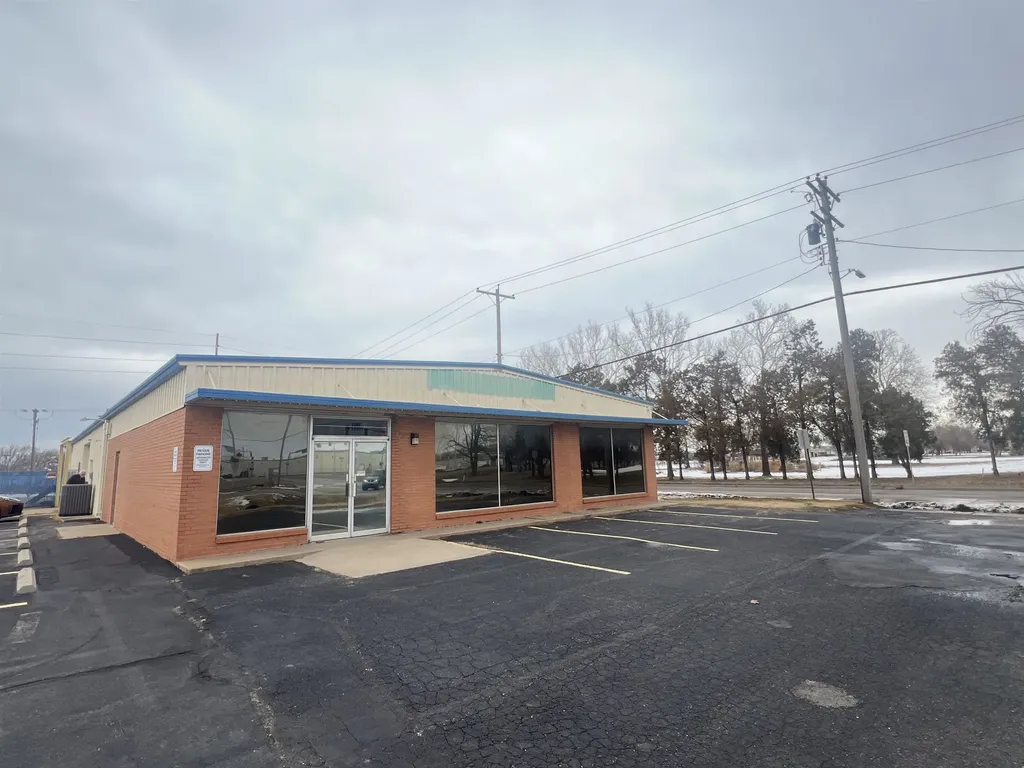 3101 W Harry Wichita KS 67213