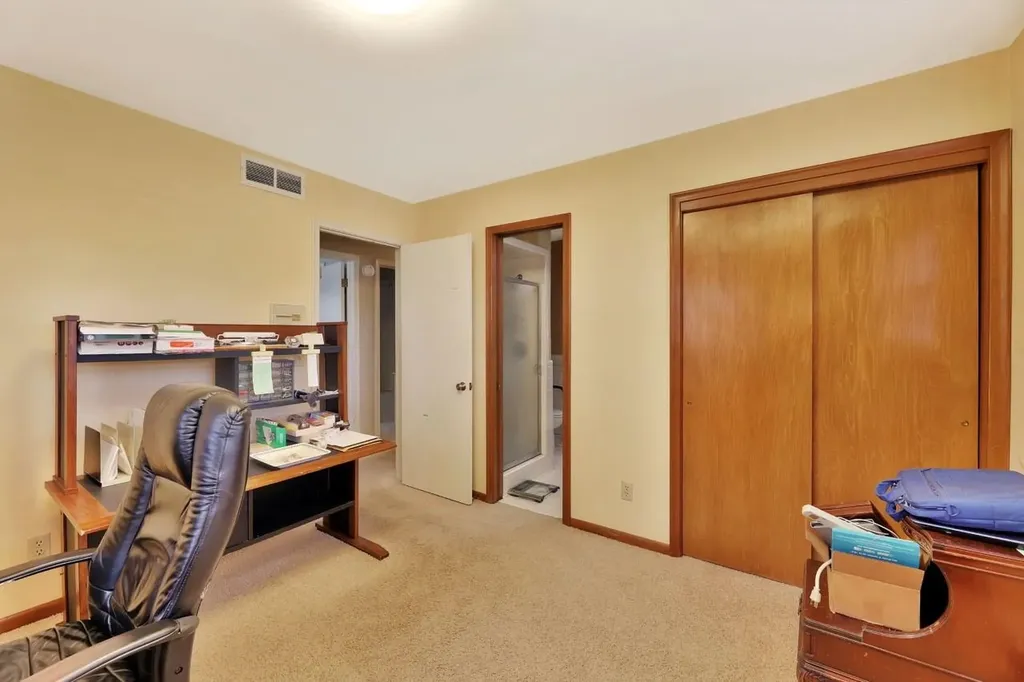 673 N Broadmoor Avenue Wichita KS 67206