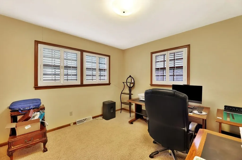 673 N Broadmoor Avenue Wichita KS 67206