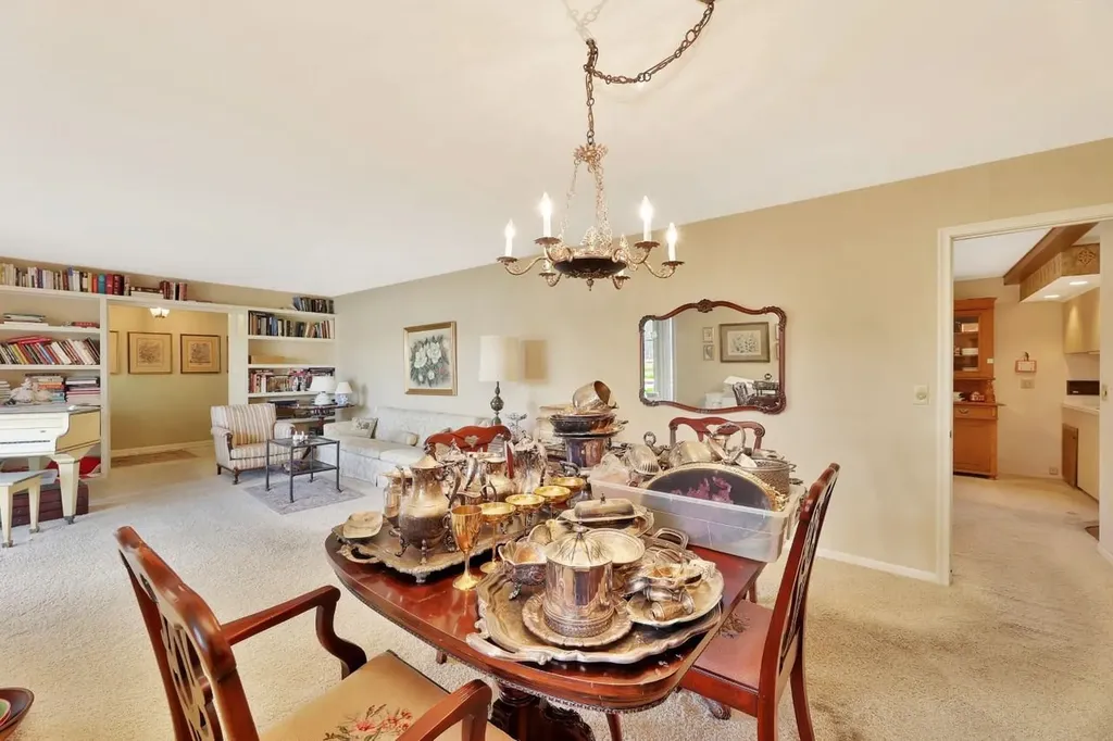 673 N Broadmoor Avenue Wichita KS 67206