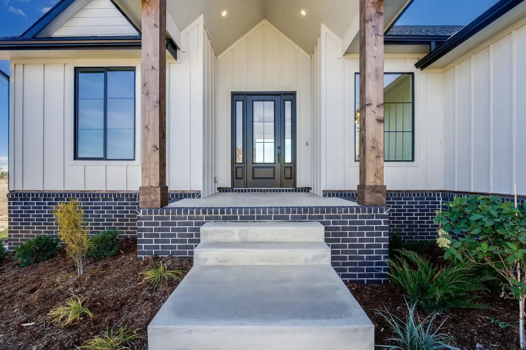 4411 N Grey Meadows Court Maize KS 67101