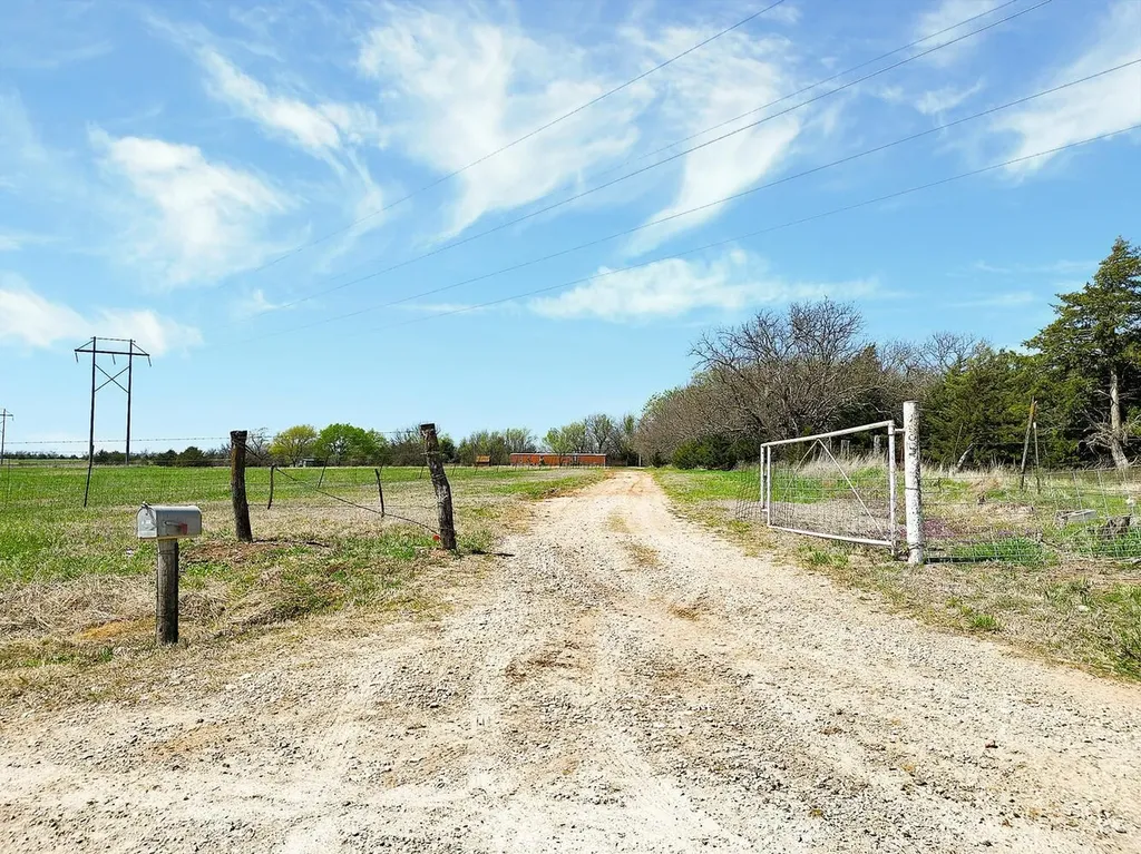 2505 SW Shumway Road El Dorado KS 67042