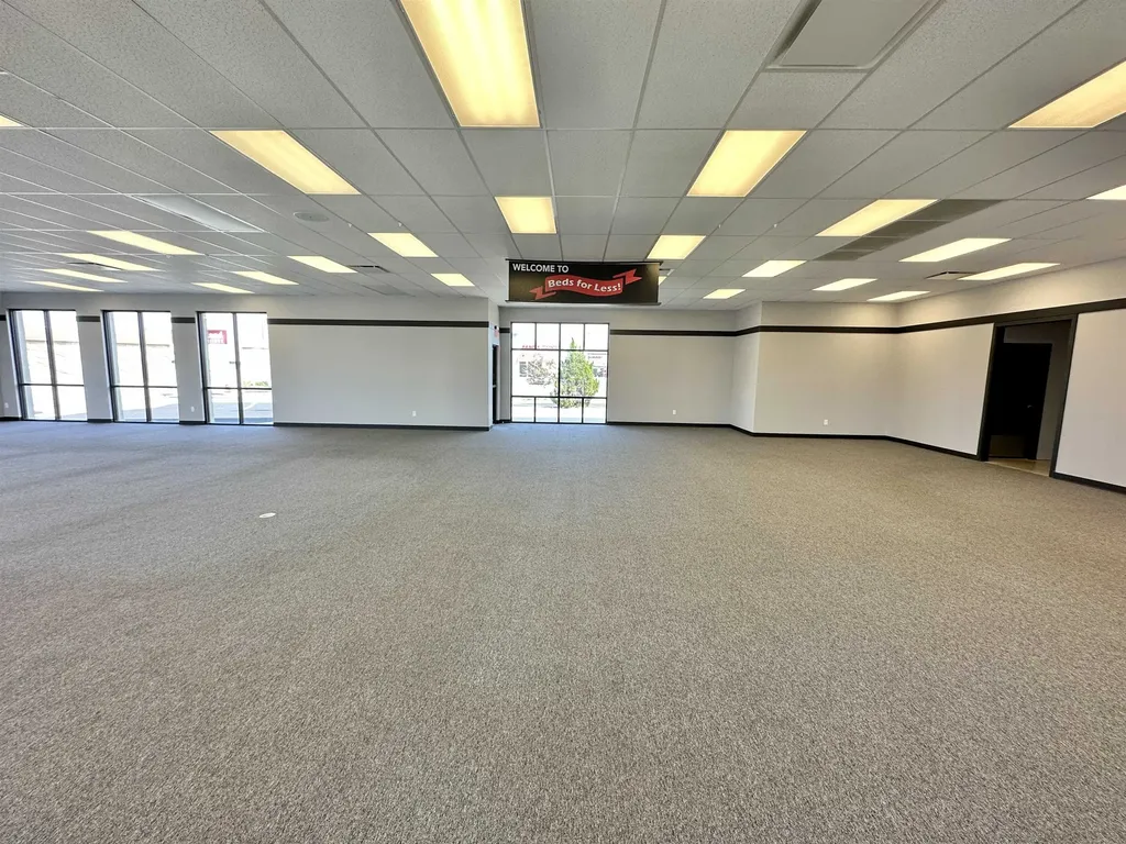 11747 E Kellogg Wichita KS 67207