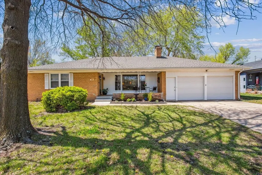 211 S Edgemoor Street Wichita KS 67218