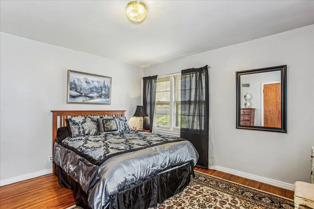 211 S Edgemoor Street Wichita KS 67218