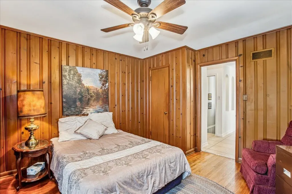 211 S Edgemoor Street Wichita KS 67218
