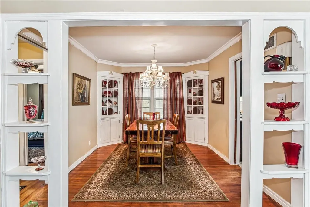 211 S Edgemoor Street Wichita KS 67218