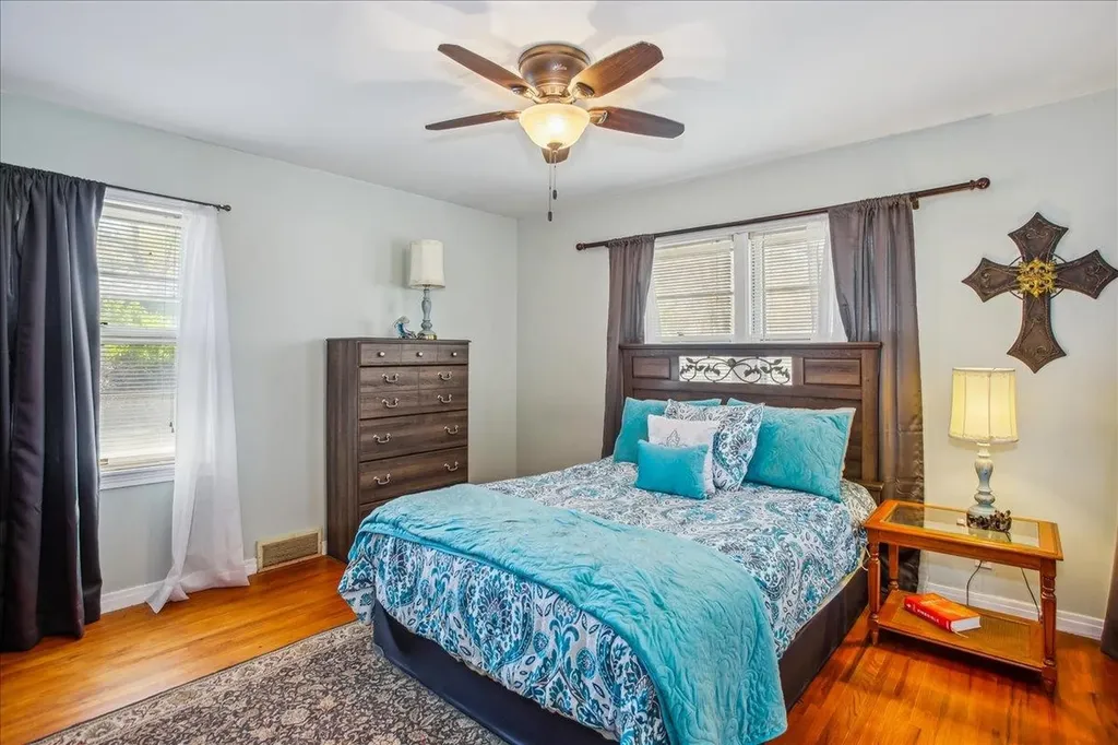 211 S Edgemoor Street Wichita KS 67218