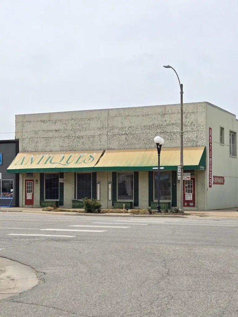 701 Main Street Winfield KS 67156