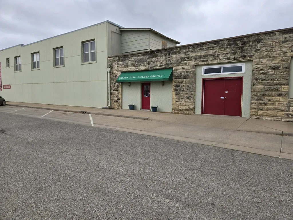 701 Main Street Winfield KS 67156