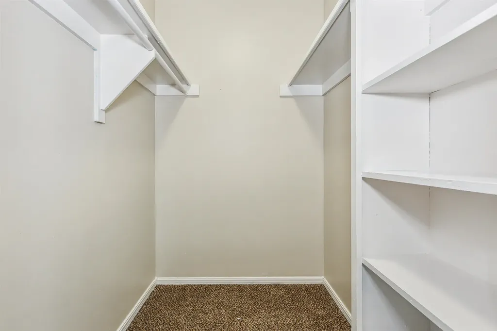 106 N Summitlawn Circle Wichita KS 67212