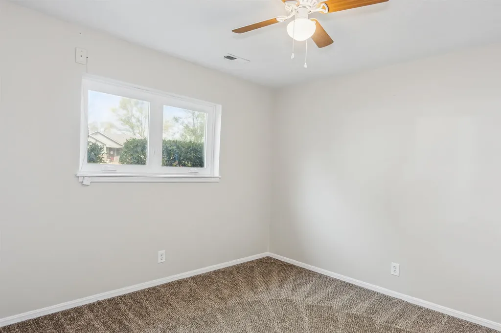 106 N Summitlawn Circle Wichita KS 67212
