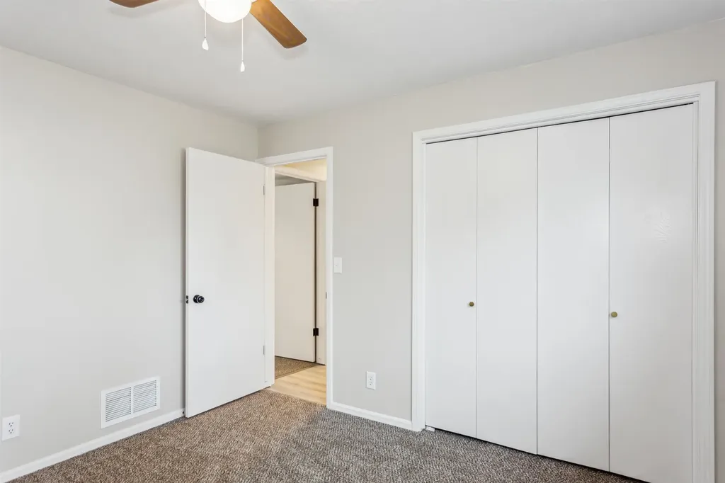 106 N Summitlawn Circle Wichita KS 67212