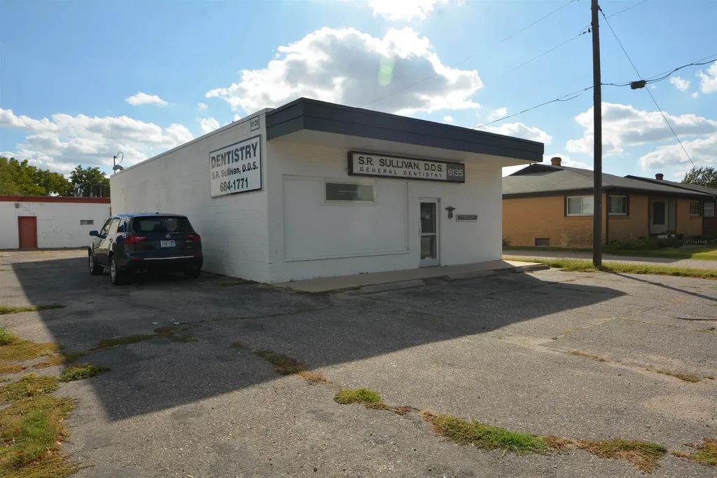 6135 E Harry Street Wichita KS 67218
