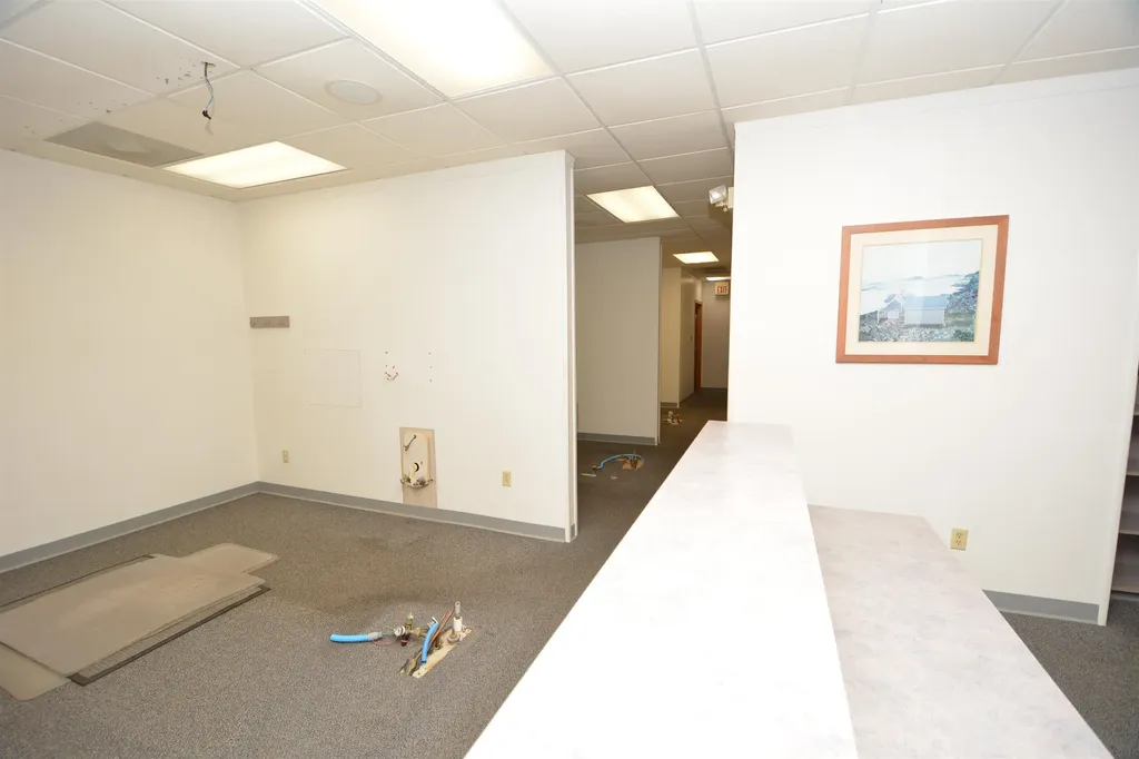 6135 E Harry Street Wichita KS 67218