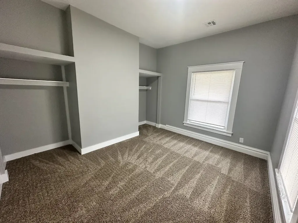 820 E Harvey Avenue Wellington KS 67152
