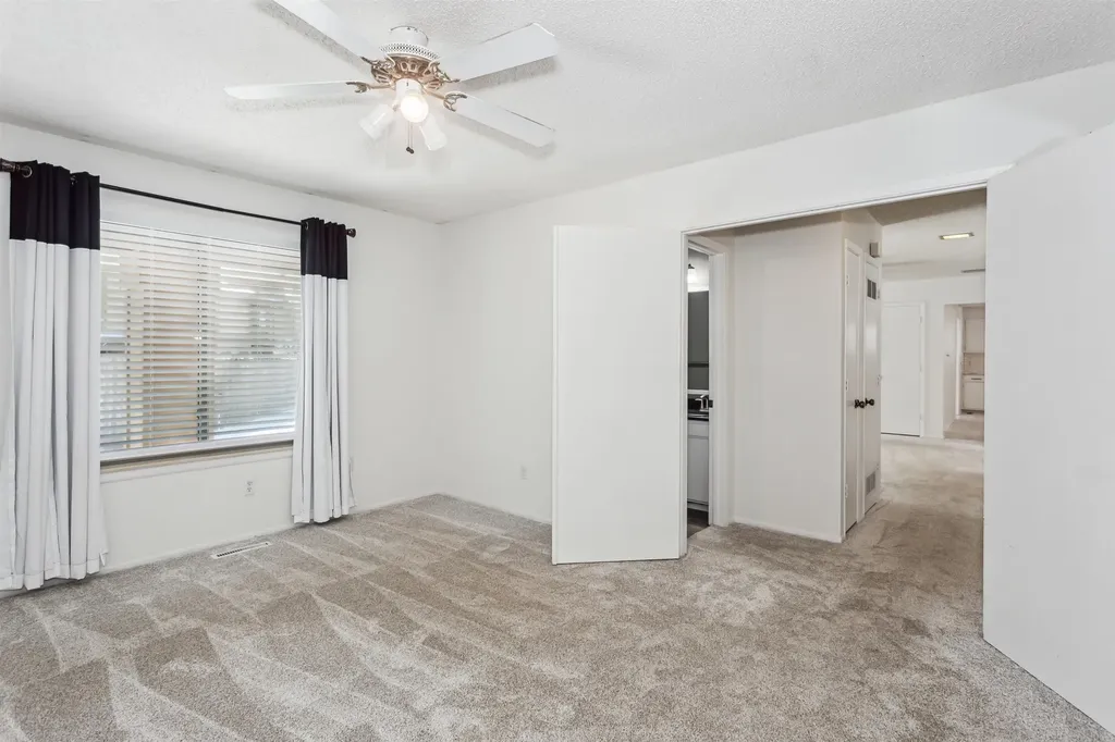 8325 E Harry Street Wichita KS 67207
