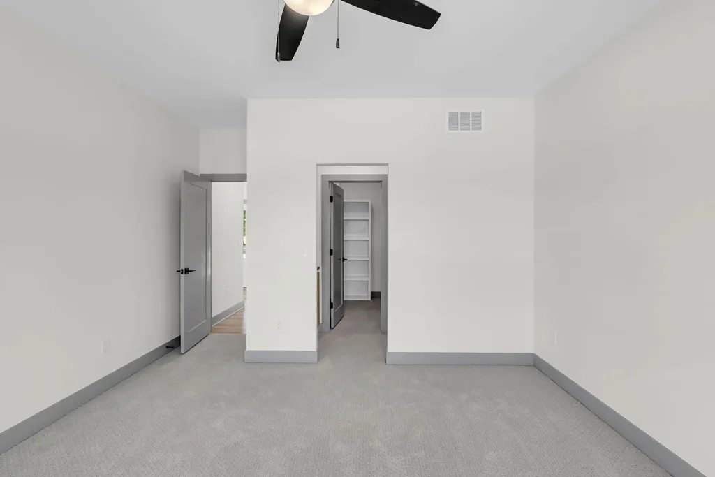 5161 N Colonial Avenue Bel Aire KS 67226