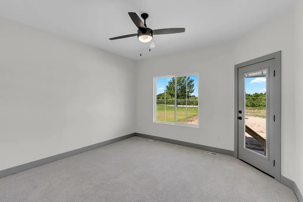 5161 N Colonial Avenue Bel Aire KS 67226