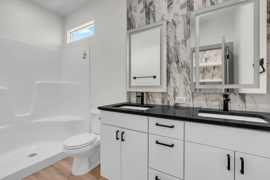 5161 N Colonial Avenue Bel Aire KS 67226